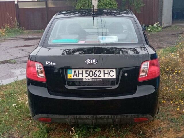 Чорний Кіа Ріо, об'ємом двигуна 1.4 л та пробігом 32 тис. км за 6500 $, фото 3 на Automoto.ua