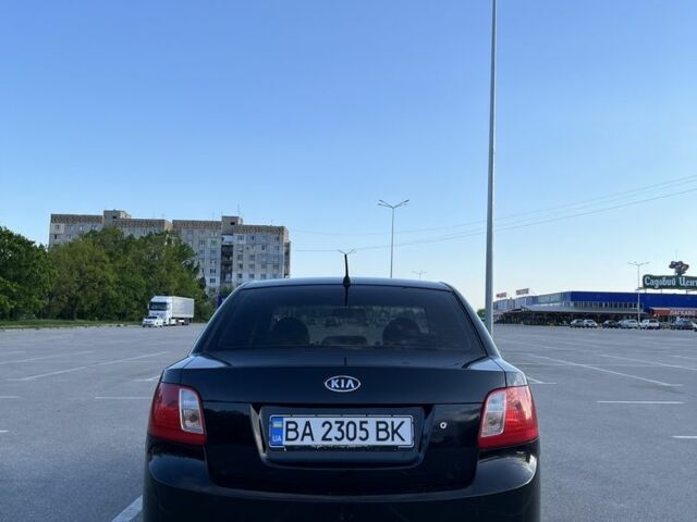 Черный Киа Рио, объемом двигателя 1.4 л и пробегом 140 тыс. км за 5500 $, фото 3 на Automoto.ua
