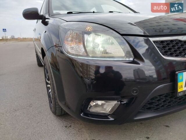 Черный Киа Рио, объемом двигателя 1.5 л и пробегом 155 тыс. км за 5650 $, фото 10 на Automoto.ua