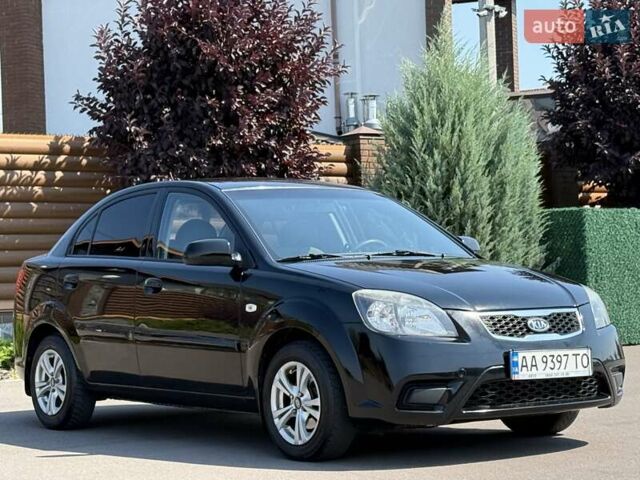 Черный Киа Рио, объемом двигателя 1.4 л и пробегом 151 тыс. км за 4500 $, фото 13 на Automoto.ua