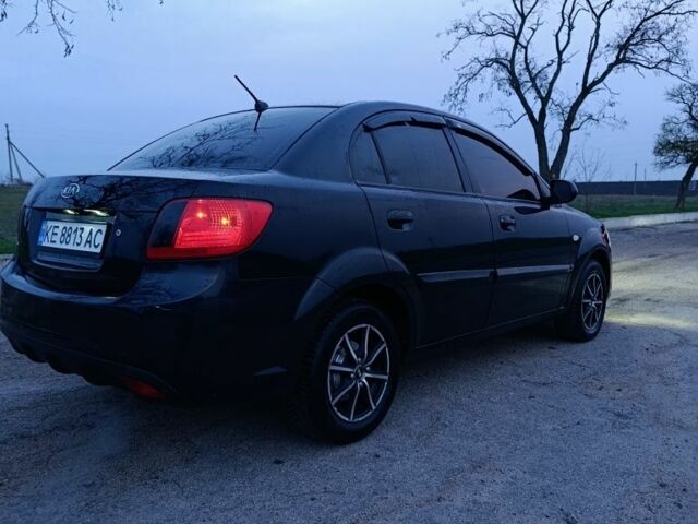 Чорний Кіа Ріо, об'ємом двигуна 1.4 л та пробігом 280 тис. км за 5300 $, фото 2 на Automoto.ua