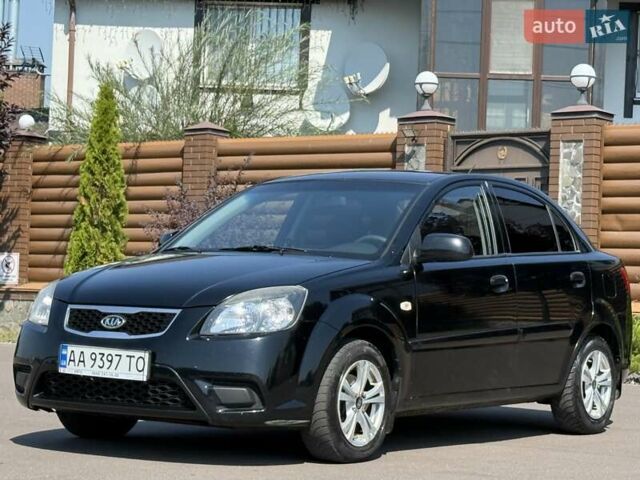 Черный Киа Рио, объемом двигателя 1.4 л и пробегом 151 тыс. км за 4500 $, фото 6 на Automoto.ua