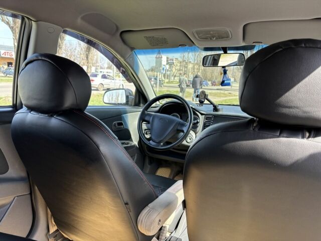 Черный Киа Рио, объемом двигателя 1.4 л и пробегом 290 тыс. км за 4500 $, фото 5 на Automoto.ua