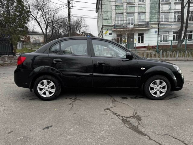 Черный Киа Рио, объемом двигателя 1.4 л и пробегом 151 тыс. км за 6490 $, фото 3 на Automoto.ua