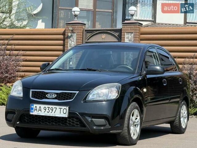 Черный Киа Рио, объемом двигателя 1.4 л и пробегом 151 тыс. км за 4500 $, фото 3 на Automoto.ua