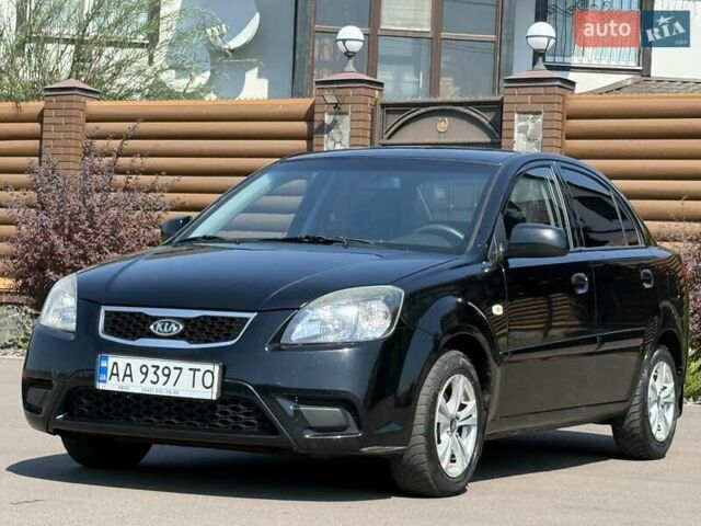 Черный Киа Рио, объемом двигателя 1.4 л и пробегом 151 тыс. км за 4500 $, фото 4 на Automoto.ua