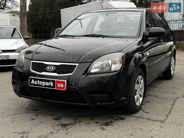 Черный Киа Рио, объемом двигателя 1.4 л и пробегом 151 тыс. км за 6490 $, фото 2 на Automoto.ua