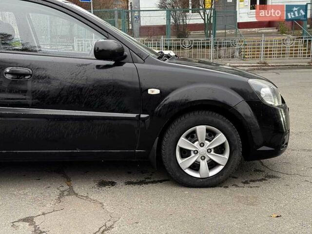 Черный Киа Рио, объемом двигателя 1.4 л и пробегом 151 тыс. км за 6490 $, фото 8 на Automoto.ua