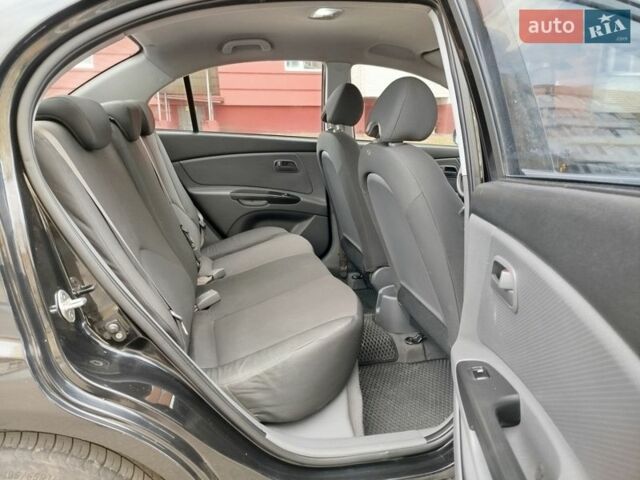 Черный Киа Рио, объемом двигателя 1.5 л и пробегом 155 тыс. км за 5650 $, фото 19 на Automoto.ua