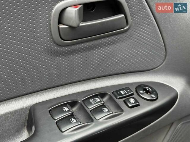 Черный Киа Рио, объемом двигателя 1.4 л и пробегом 151 тыс. км за 6490 $, фото 26 на Automoto.ua