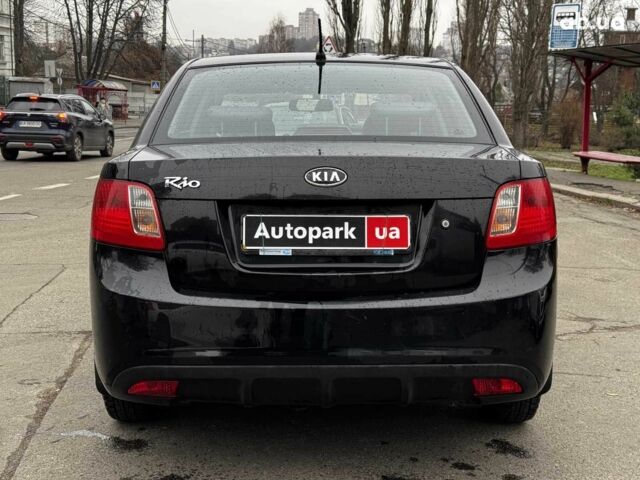 Чорний Кіа Ріо, об'ємом двигуна 1.4 л та пробігом 151 тис. км за 6490 $, фото 13 на Automoto.ua