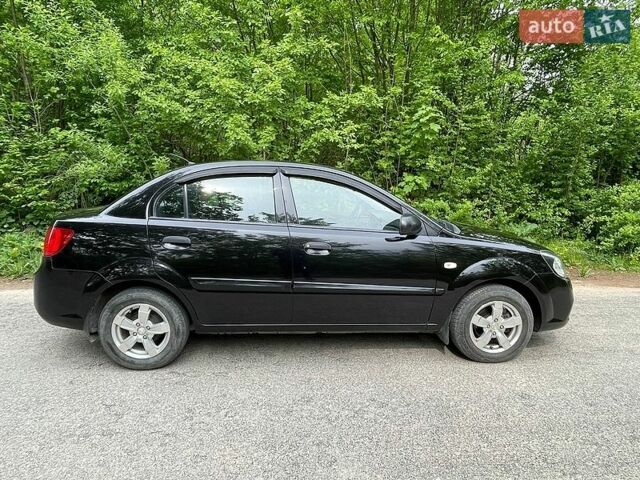 Черный Киа Рио, объемом двигателя 1.4 л и пробегом 91 тыс. км за 4800 $, фото 1 на Automoto.ua