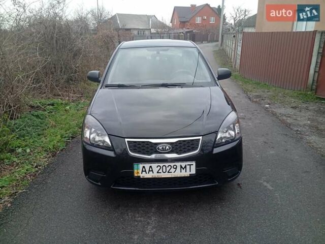 Черный Киа Рио, объемом двигателя 1.4 л и пробегом 186 тыс. км за 4800 $, фото 3 на Automoto.ua