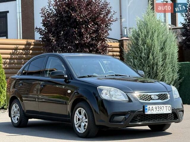 Черный Киа Рио, объемом двигателя 1.4 л и пробегом 151 тыс. км за 4500 $, фото 12 на Automoto.ua