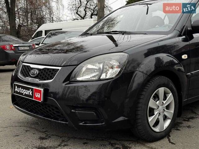 Черный Киа Рио, объемом двигателя 1.4 л и пробегом 151 тыс. км за 6490 $, фото 1 на Automoto.ua