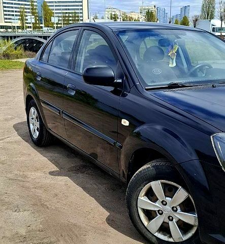 Черный Киа Рио, объемом двигателя 1.4 л и пробегом 183 тыс. км за 5100 $, фото 8 на Automoto.ua