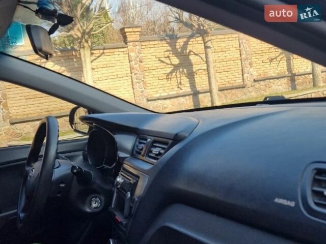 Чорний Кіа Ріо, об'ємом двигуна 1.4 л та пробігом 180 тис. км за 6450 $, фото 4 на Automoto.ua