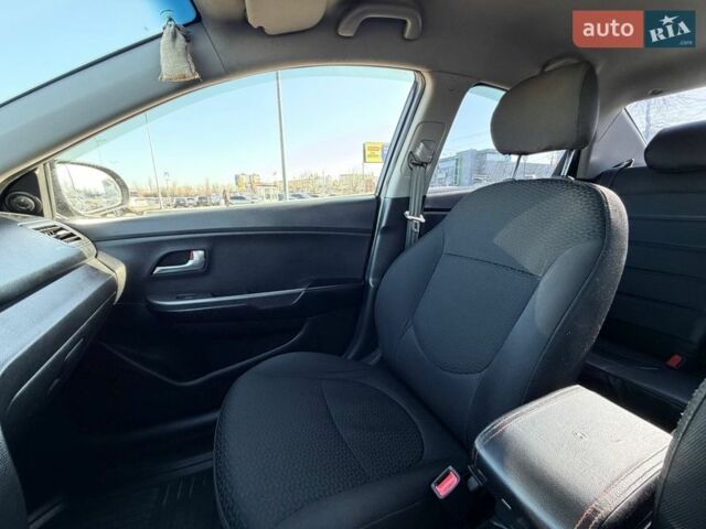 Черный Киа Рио, объемом двигателя 1.4 л и пробегом 162 тыс. км за 7700 $, фото 52 на Automoto.ua