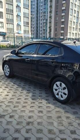 Черный Киа Рио, объемом двигателя 1.4 л и пробегом 362 тыс. км за 5500 $, фото 2 на Automoto.ua