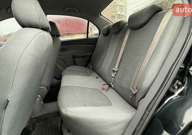 Черный Киа Рио, объемом двигателя 1.4 л и пробегом 100 тыс. км за 5000 $, фото 19 на Automoto.ua