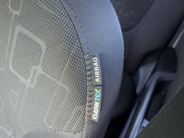 Черный Киа Рио, объемом двигателя 1.6 л и пробегом 231 тыс. км за 7600 $, фото 18 на Automoto.ua