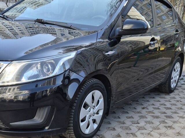 Черный Киа Рио, объемом двигателя 0 л и пробегом 362 тыс. км за 5500 $, фото 4 на Automoto.ua
