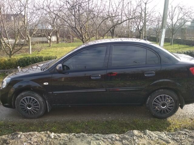 Черный Киа Рио, объемом двигателя 1.4 л и пробегом 25 тыс. км за 7000 $, фото 3 на Automoto.ua