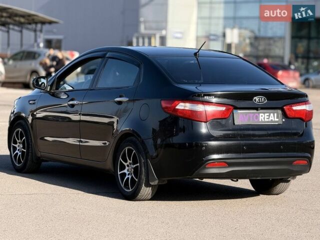 Черный Киа Рио, объемом двигателя 1.4 л и пробегом 162 тыс. км за 7700 $, фото 16 на Automoto.ua