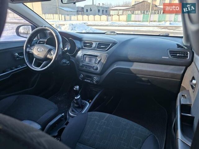 Черный Киа Рио, объемом двигателя 1.59 л и пробегом 231 тыс. км за 7100 $, фото 16 на Automoto.ua