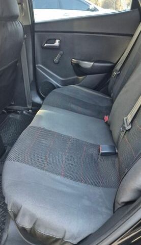 Черный Киа Рио, объемом двигателя 1.4 л и пробегом 362 тыс. км за 5500 $, фото 10 на Automoto.ua