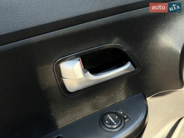 Черный Киа Рио, объемом двигателя 1.4 л и пробегом 162 тыс. км за 7700 $, фото 31 на Automoto.ua