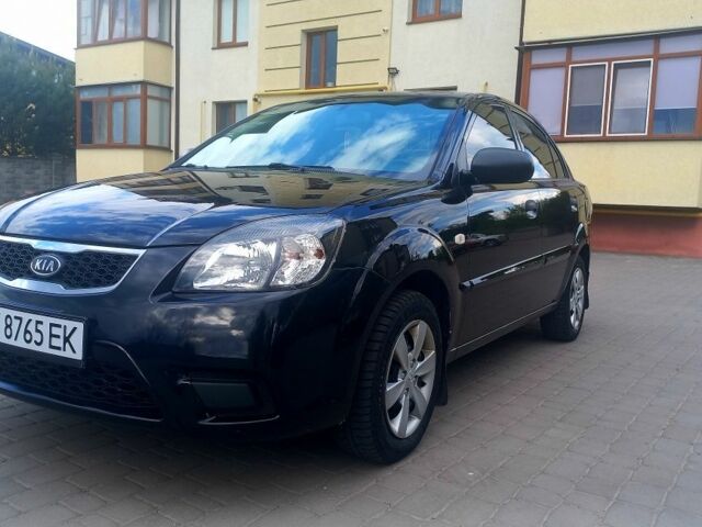 Черный Киа Рио, объемом двигателя 0 л и пробегом 49 тыс. км за 4800 $, фото 1 на Automoto.ua