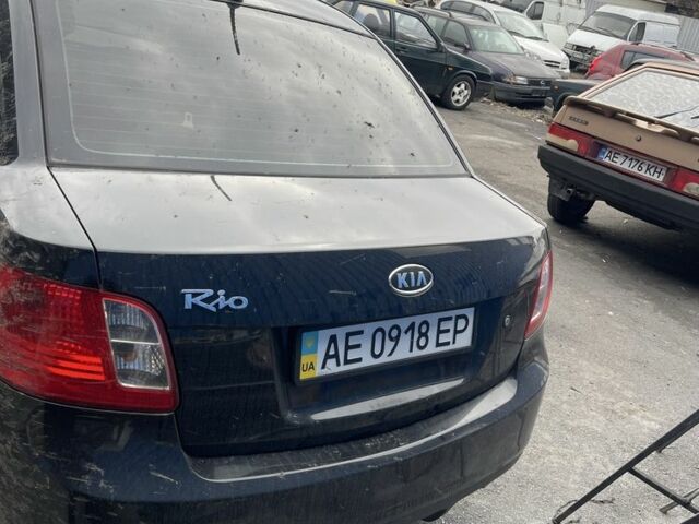 Черный Киа Рио, объемом двигателя 1.4 л и пробегом 150 тыс. км за 1800 $, фото 5 на Automoto.ua