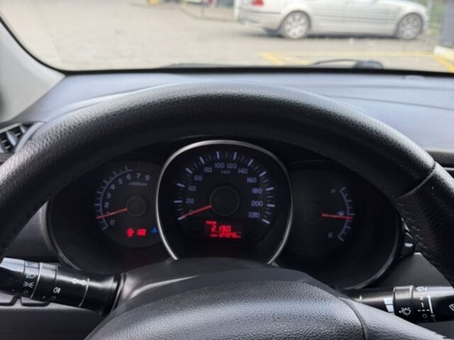 Черный Киа Рио, объемом двигателя 1.4 л и пробегом 0 тыс. км за 7000 $, фото 3 на Automoto.ua
