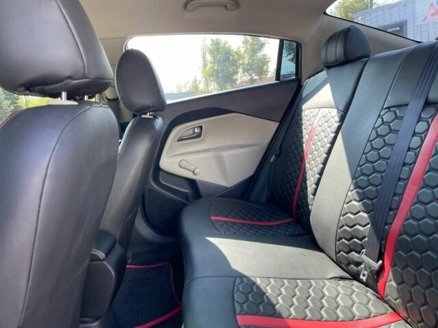 Черный Киа Рио, объемом двигателя 1.6 л и пробегом 220 тыс. км за 5500 $, фото 18 на Automoto.ua