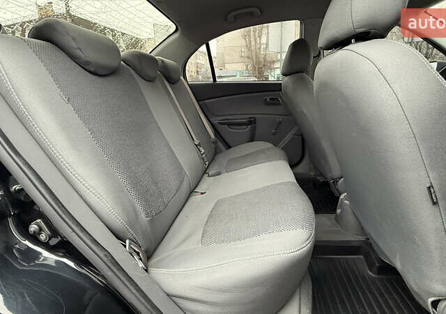 Черный Киа Рио, объемом двигателя 1.4 л и пробегом 100 тыс. км за 5000 $, фото 21 на Automoto.ua