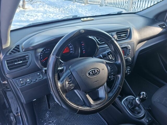 Черный Киа Рио, объемом двигателя 1.6 л и пробегом 231 тыс. км за 7400 $, фото 12 на Automoto.ua
