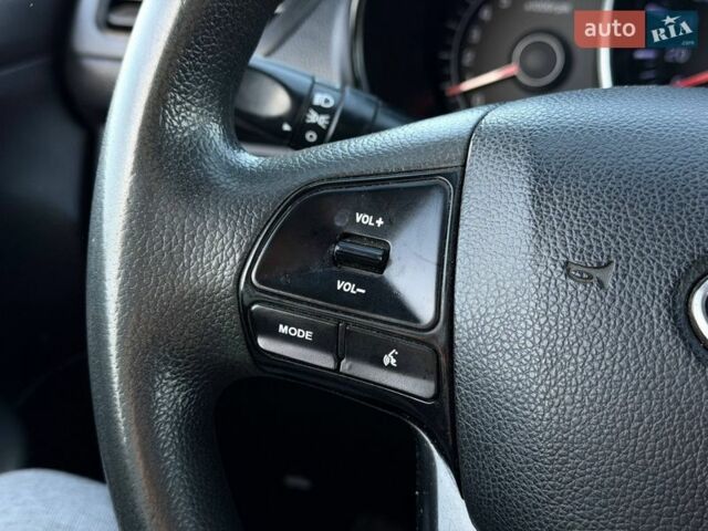 Черный Киа Рио, объемом двигателя 1.4 л и пробегом 162 тыс. км за 7700 $, фото 43 на Automoto.ua