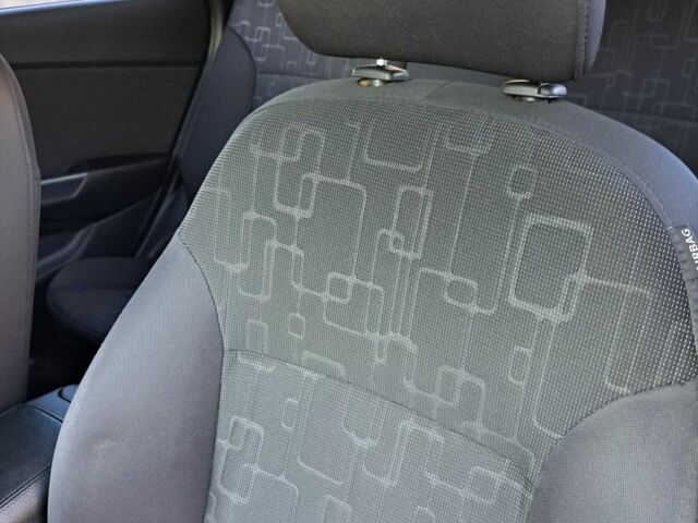 Черный Киа Рио, объемом двигателя 1.6 л и пробегом 231 тыс. км за 7600 $, фото 17 на Automoto.ua