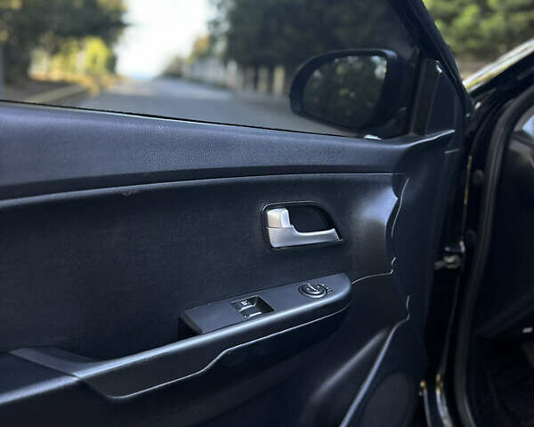 Киа Рио 2011 в Одессе на Automoto.ua Черный Киа Рио, объемом двигателя 1.4 л и пробегом 183 тыс. км за 6000 $, фото 9 на Automoto.ua