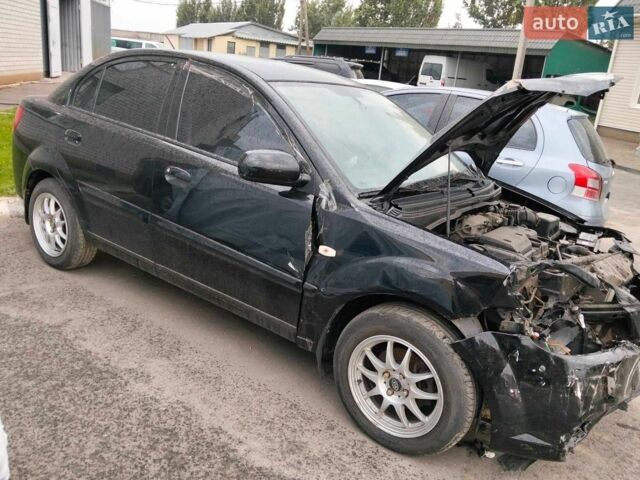 Чорний Кіа Ріо, об'ємом двигуна 1.4 л та пробігом 160 тис. км за 2600 $, фото 1 на Automoto.ua