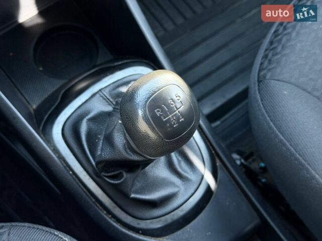 Черный Киа Рио, объемом двигателя 1.4 л и пробегом 162 тыс. км за 7700 $, фото 50 на Automoto.ua