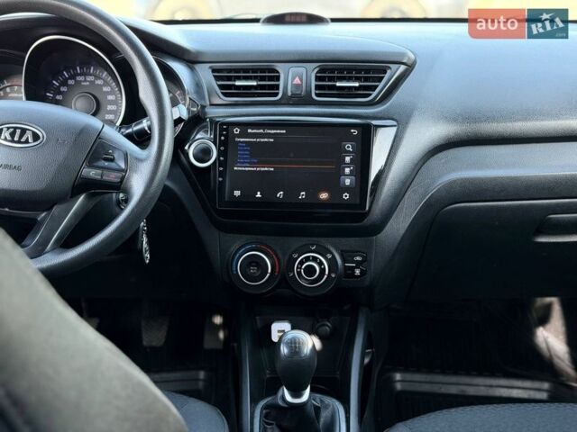 Черный Киа Рио, объемом двигателя 1.4 л и пробегом 162 тыс. км за 7700 $, фото 39 на Automoto.ua