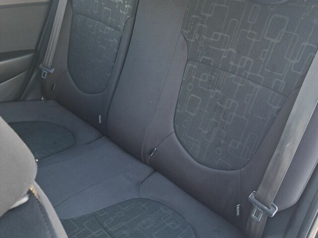 Черный Киа Рио, объемом двигателя 1.6 л и пробегом 231 тыс. км за 7400 $, фото 15 на Automoto.ua