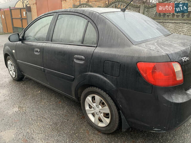 Черный Киа Рио, объемом двигателя 1.4 л и пробегом 105 тыс. км за 4100 $, фото 4 на Automoto.ua