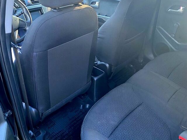 Черный Киа Рио, объемом двигателя 1.4 л и пробегом 1350 тыс. км за 7100 $, фото 6 на Automoto.ua