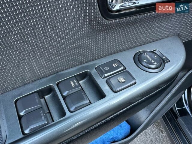 Чорний Кіа Ріо, об'ємом двигуна 1.59 л та пробігом 197 тис. км за 5888 $, фото 24 на Automoto.ua