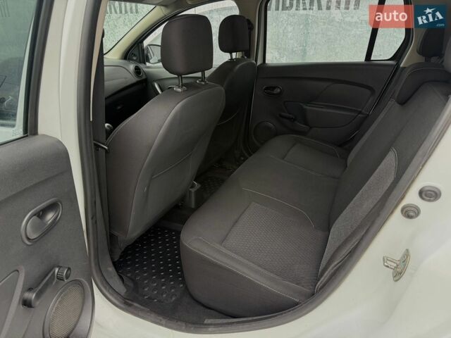Черный Киа Рио, объемом двигателя 1.59 л и пробегом 274 тыс. км за 7500 $, фото 9 на Automoto.ua