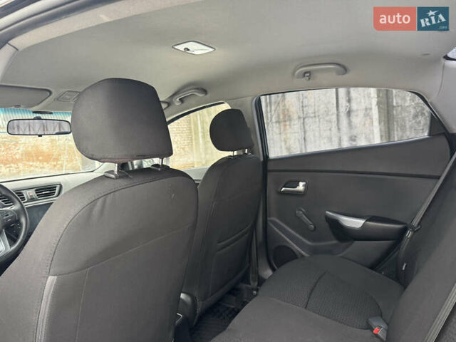 Черный Киа Рио, объемом двигателя 1.4 л и пробегом 155 тыс. км за 7500 $, фото 32 на Automoto.ua