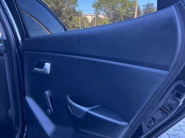 Черный Киа Рио, объемом двигателя 1.4 л и пробегом 100 тыс. км за 7607 $, фото 10 на Automoto.ua